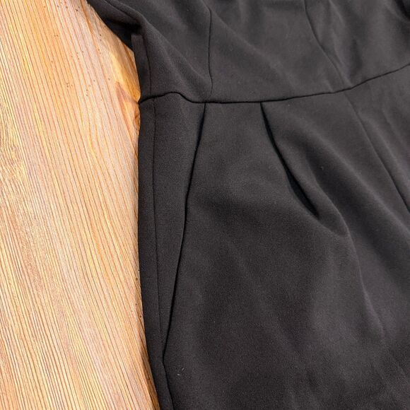 Calvin Klein Black Ruffle V-Neck Wide Leg Jumpsuit - Size 6 - Picture 7 of 10